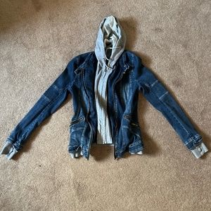 Women’s denim jacket small